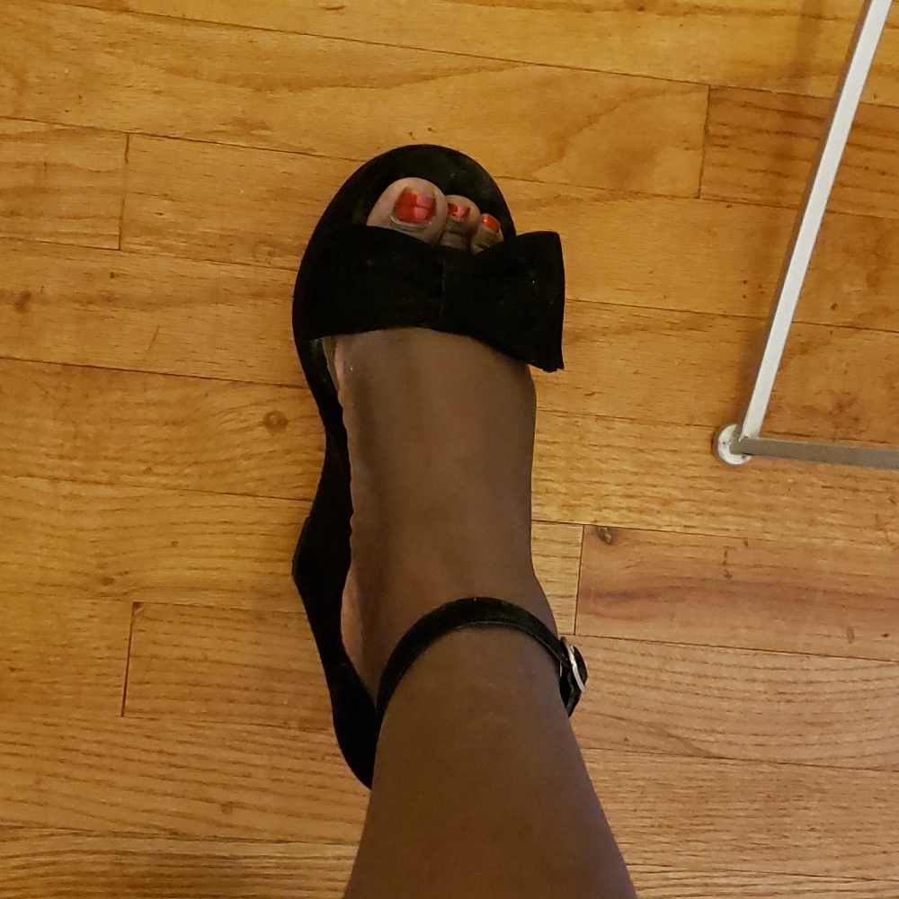 Torrid size 11.5  black FAUX suede bow wedges